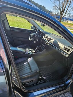Škoda Superb Combi automat 4x4 r.v 2017 Laurint & Klement - 14