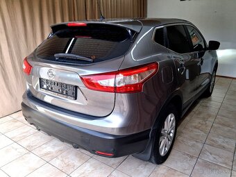 Nissan Qashqai benzín - 14