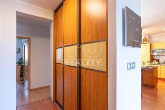 155m2 LUXUSU: byt s garážou, terasou a 2 saunami - 14