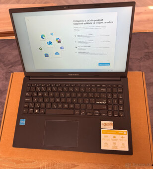 NOVÝ notebook ASUS Vivobook 15 X1504V - záruka do 26.5.2027 - 14