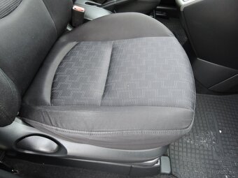 Mazda 5, 2.0 Di 7.míst Servis 2008 - 14