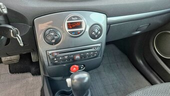 Predám Renault Clio Exclusive 1.6 automat - 14