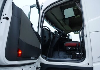 9586 - Volvo FH4 460 - 6x2 - Nosič kontejnerů – EURO 6 - 14