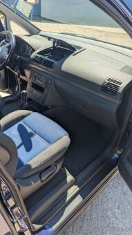 Predám VW Sharan 1.9TDI 96kw, r.v.2005, 7 miestny. - 14