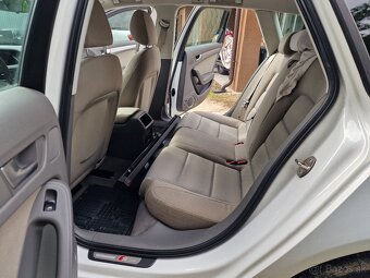 Audi A4 Avant 2.0 TDi 143k M6 Comfort (diesel) - 14