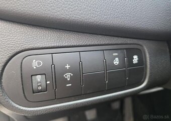 Kia Carens 1.7 - 1. MAJ - 7 MÍST - 14