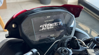 Triumph Street Triple RS - 14