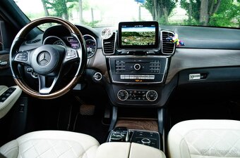 Mercedes-Benz GLS 350 d 4MATIC - 14