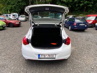 Opel Astra J 1.4i 74kW klima tempomat ČR 104tkm 2012 - 14