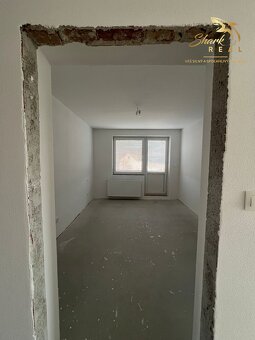 Predám priestranný 4-izbový dom po kompletnej vnútornej reko - 14