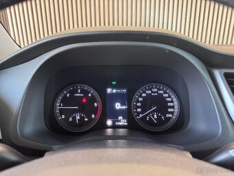 Hyundai Tucson 2.0 CRDI A/T 4x4 117 tisíc km - 14