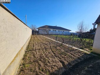 Predáme rodinný dom v obci Váhovce na rožnom pozemku - 14