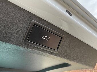 Škoda Octavia Combi Sportline 2,0 TDI DSG Full led virtual - 14