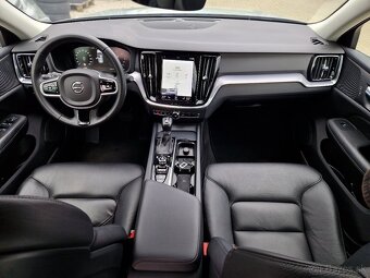 Volvo V60 D4 Momentum AWD A/T - 14