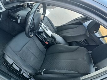 TOP CENA BMW Rad 3 Touring 318d A/T r.v. 2019 - 14