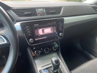 ŠKODA SUPERB COMBI 2,0 TDI 140kw DSG - 14