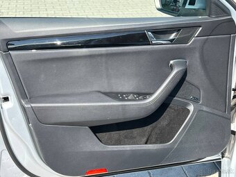 Škoda Superb 2.0 TDI SCR L&K 4x4 DSG - 14