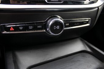 Volvo V60 D3 A/T / 110kW / A8 / 2020 - 14