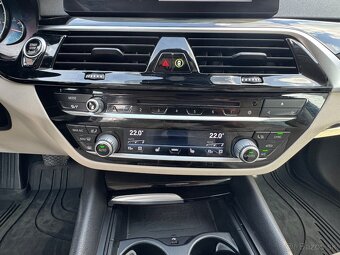 BMW Rad 5 Touring 520d xDrive 190k - 14