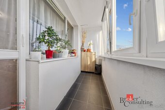 Kompletne zrekonštruovaný, zariadený 3-izbový byt v Petržalk - 14