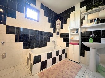PREDAJ 6 izb DOM NEMŠOVÁ s pozemkom 329 m² - 14