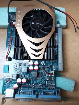 Grafické karty 2ks Asus,1ks gigabyte,1ks sapphire - 14