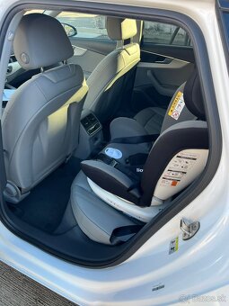 Audi A4 Avant 40 2.0 TDI quattro S tronic - 14