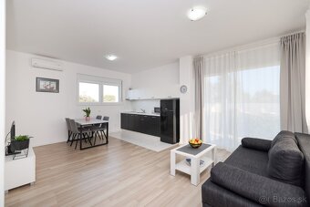 Krásne zariadená vila so 4 apartmánmi s bazénom, Chorvátsko - 14