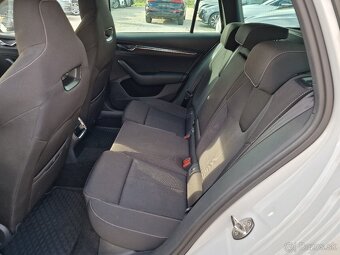 ŠKODA OCTAVIA COMBI 2.0 TDI SCR STYLE - 14