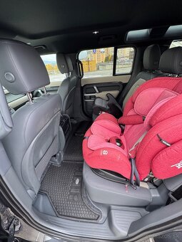 Land Rover Defender 3.0D I6 300k X-Dyn SE - 14