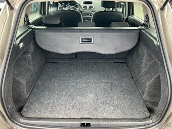 Renault Clio 1.2 benzín 55kW, MT/5, rok:05.2012. - 14