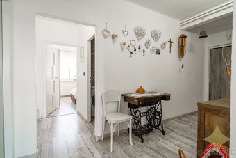 Exkluzívne na predaj krásny 4 izbový komplet prerobený byt o - 14