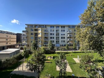 PRENÁJOM 2-izb. bytu na GALVANIHO ul. s parkovaním - 14