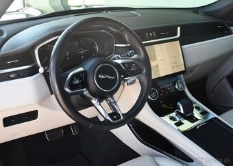 Jaguar F-Pace D200 AWD R-DYNAMIC ZÁRUKA PANO 150 kw - 14