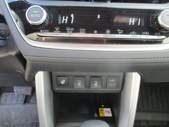 TOYOTA COROLLA CROSS AC STYLE TECH 2,0 HEV 4x4 DPH - 14