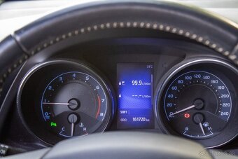 Toyota Auris 1.6 benzin 2019 - 14