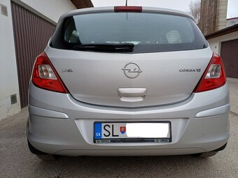 Opel Corsa 1,2 - 87 000 Km - klimatizácia - 14