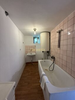 Predaj: 3-izb. rodinný dom v Horných Orešanoch so záhradou - 14