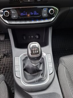 Hyundai i30 combi 1.6 crdi - 14