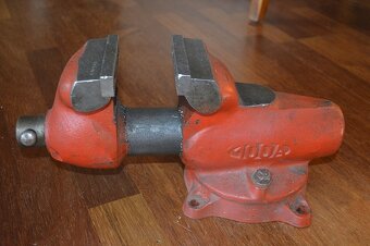 predam kvalitny zverak YORK 100A - 14