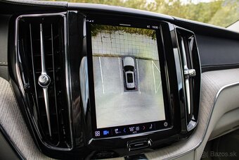 Volvo XC60 B5 184kW mHEV Inscription AWD A/T - 14