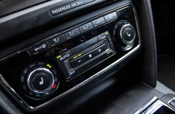 Škoda Superb 2.0 TDI CR 170k Elegance DSG - 14