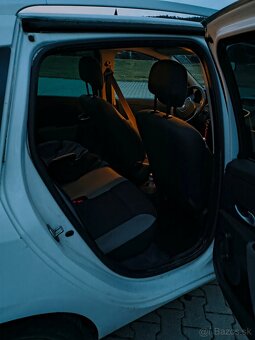 Renault Clio III 2011 Grandtour - 14