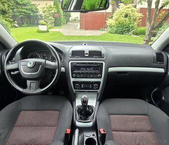 ŠKODA OCTÁVIA 2.0TDI CR SPORT EDITION - 14