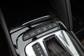 Opel Insignia GSI 2.0 CDTI BiTURBO 210k S S 4x4 AT8 - 14