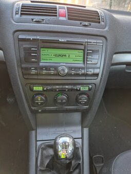 Škoda Octavia 1.6 MPi - 14