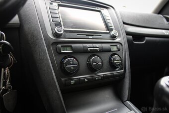 Škoda Octavia Combi 2.0 TDI Ambiente MAX - 14