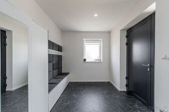 5 izbový rodinný dom v krásnom prostredí, obec Trsťany - 14