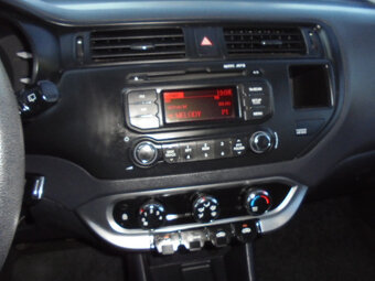 KIA Rio 1.2 CVVT LX r.v. 9/2014 - 14