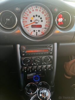 Mini Cooper ONE 1.6 benzín 66kw Checkmate edition r.v.2004 - 14